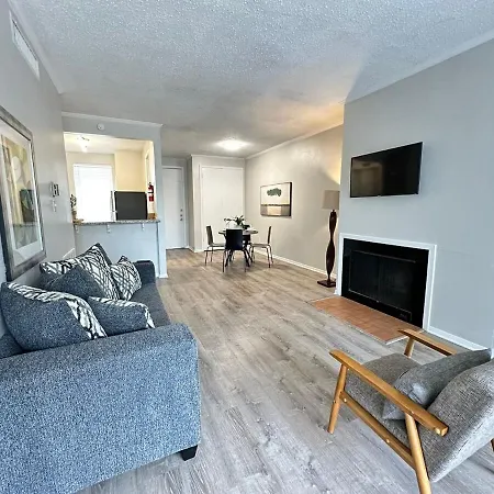 Humble Apartment In Houston Getaway Prime Bay Area Location
